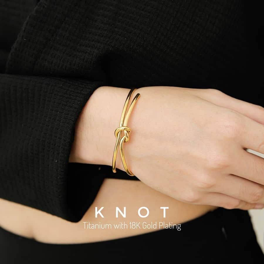 Celine knot online bangle